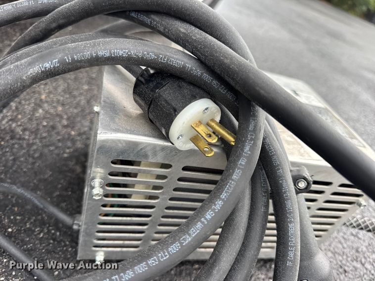 image for item EN0529 2016 Star EV golf cart