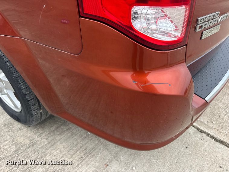 image for item EN0531 2012 Dodge Grand Caravan van