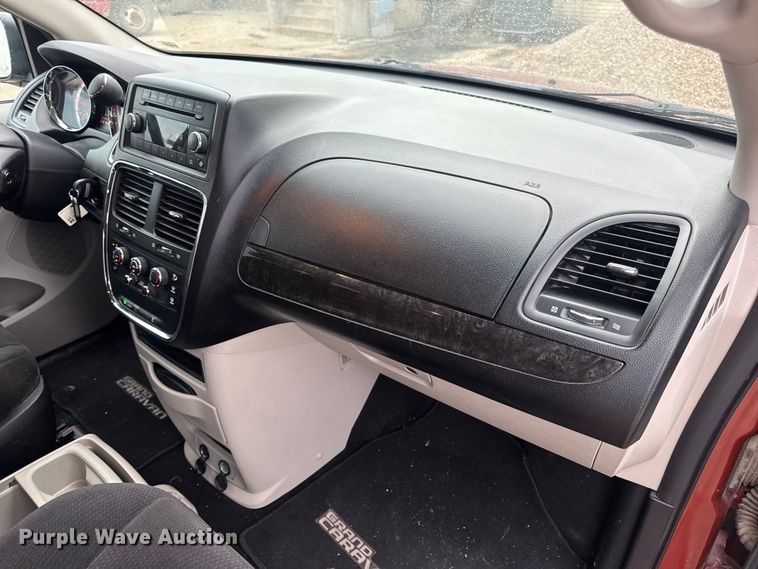 image for item EN0531 2012 Dodge Grand Caravan van