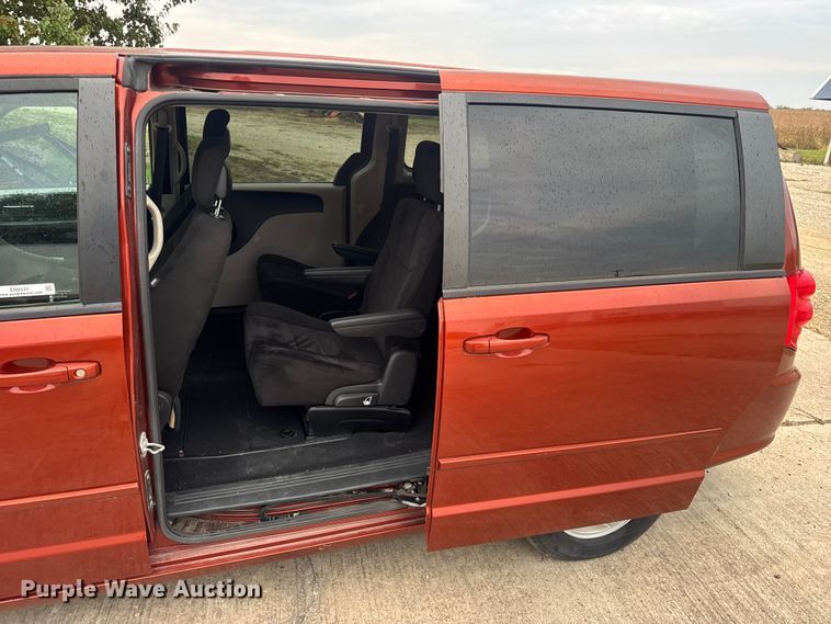 image for item EN0531 2012 Dodge Grand Caravan van