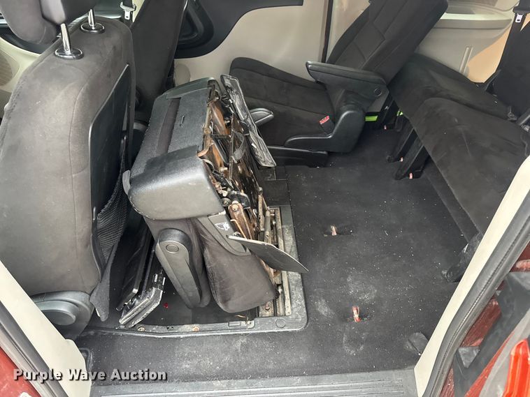 image for item EN0531 2012 Dodge Grand Caravan van