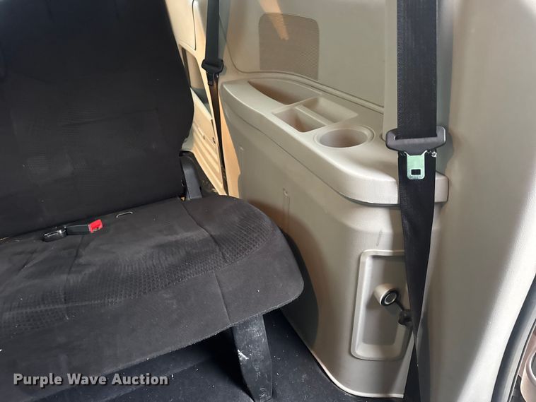 image for item EN0531 2012 Dodge Grand Caravan van