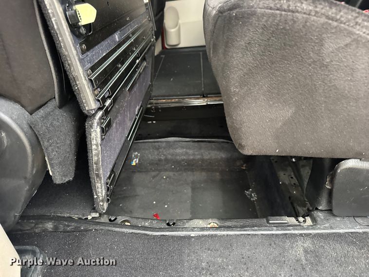 image for item EN0531 2012 Dodge Grand Caravan van