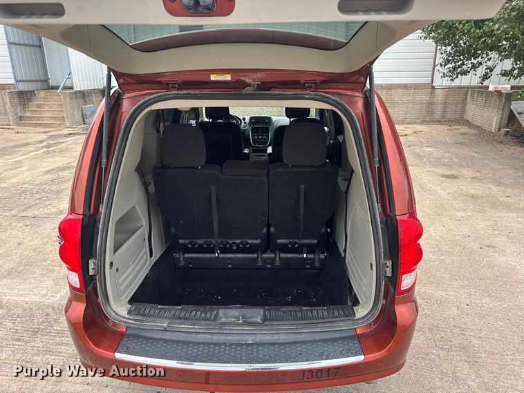 image for item EN0531 2012 Dodge Grand Caravan van