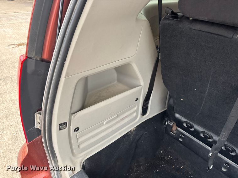 image for item EN0531 2012 Dodge Grand Caravan van