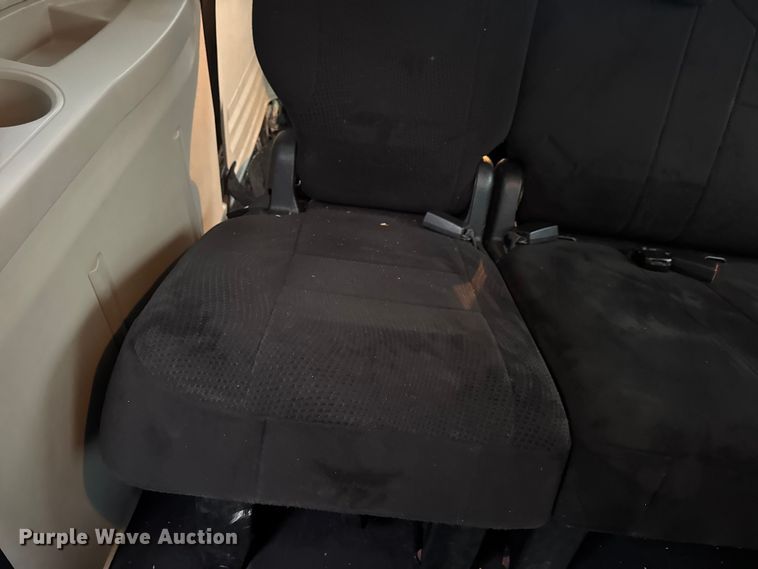 image for item EN0531 2012 Dodge Grand Caravan van