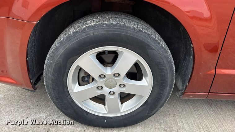 image for item EN0531 2012 Dodge Grand Caravan van