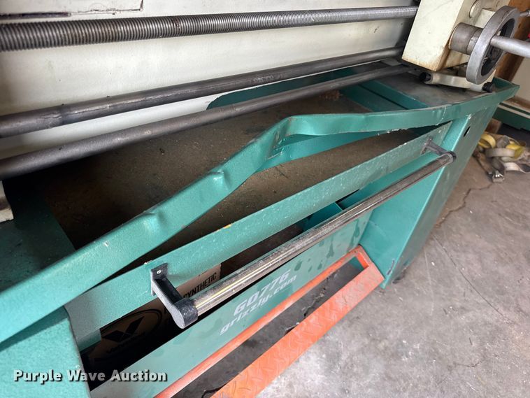 image for item EN0540 2018 Grizzly G0776 lathe