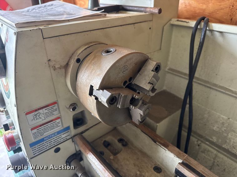 image for item EN0540 2018 Grizzly G0776 lathe