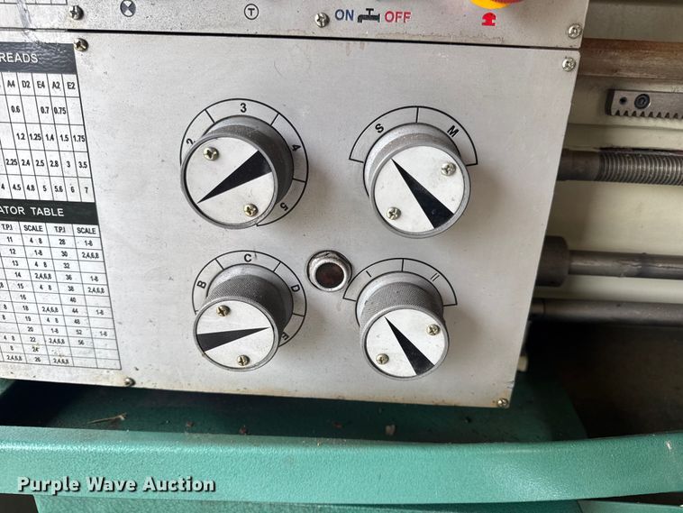 image for item EN0540 2018 Grizzly G0776 lathe
