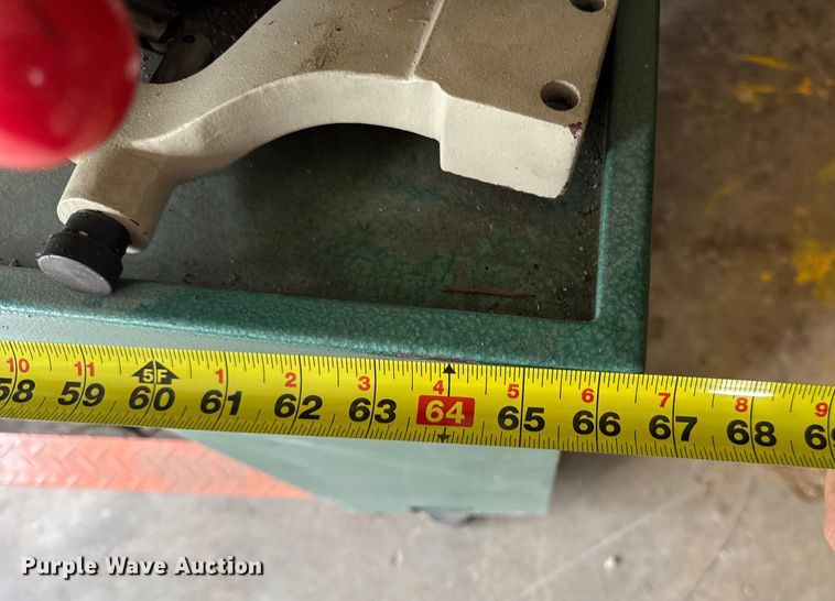 image for item EN0540 2018 Grizzly G0776 lathe