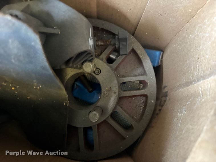 image for item EN0540 2018 Grizzly G0776 lathe