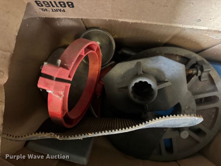 image for item EN0540 2018 Grizzly G0776 lathe