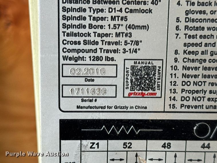 image for item EN0540 2018 Grizzly G0776 lathe