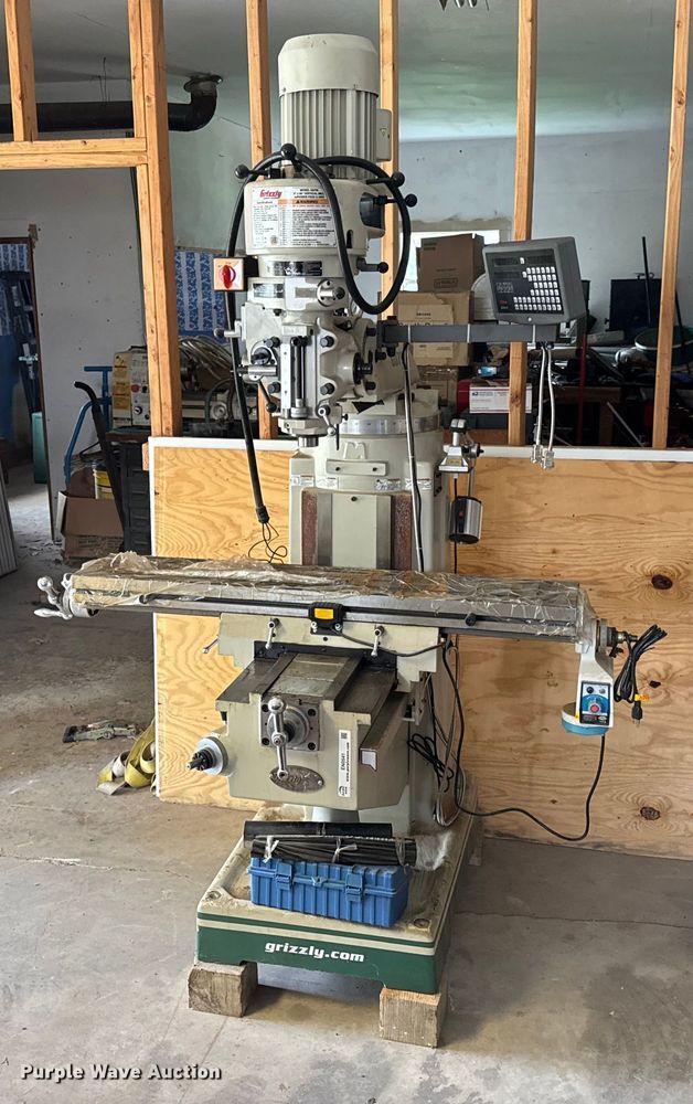 image for item EN0541 2019 Grizzly G0796 milling machine