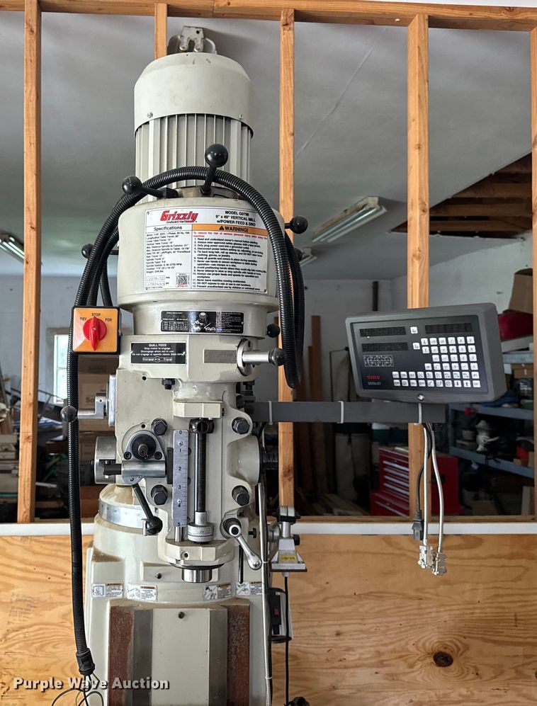 image for item EN0541 2019 Grizzly G0796 milling machine