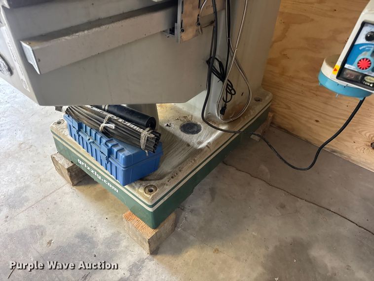 image for item EN0541 2019 Grizzly G0796 milling machine
