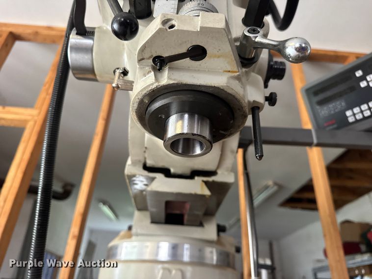 image for item EN0541 2019 Grizzly G0796 milling machine