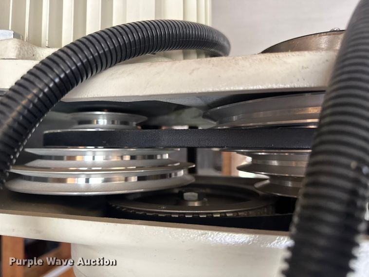 image for item EN0541 2019 Grizzly G0796 milling machine