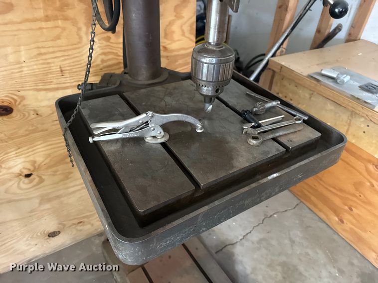 image for item EN0542 Clausing Series 22V-1 drill press