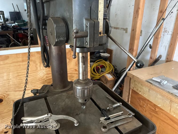 image for item EN0542 Clausing Series 22V-1 drill press