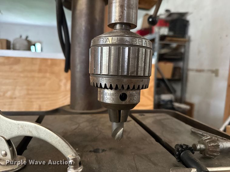 image for item EN0542 Clausing Series 22V-1 drill press