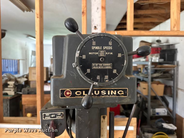 image for item EN0542 Clausing Series 22V-1 drill press