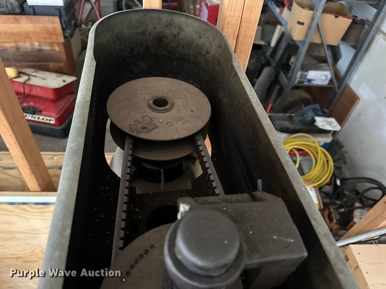 image for item EN0542 Clausing Series 22V-1 drill press