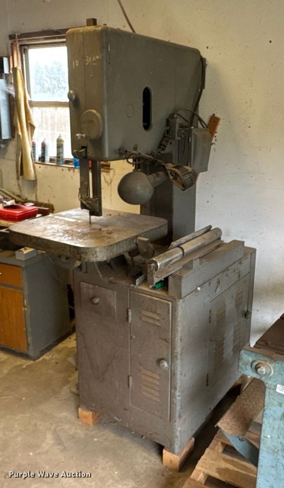 image for item EN0544 Grob band saw