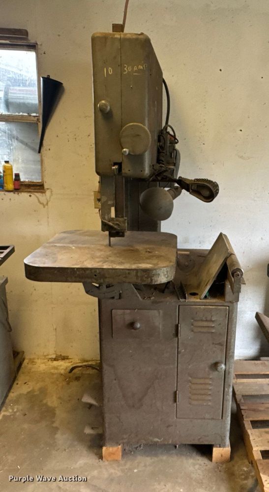 image for item EN0544 Grob band saw