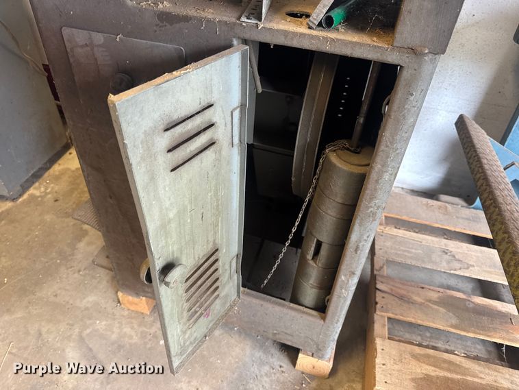 image for item EN0544 Grob band saw