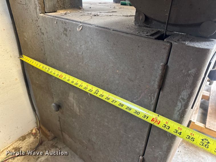 image for item EN0544 Grob band saw