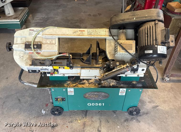 image for item EN0547 2019 Grizzly G0561 band saw
