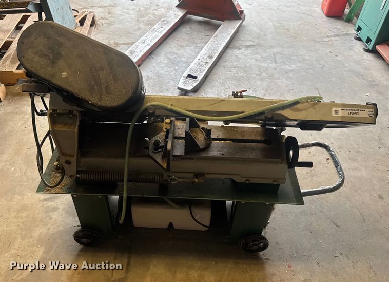 image for item EN0547 2019 Grizzly G0561 band saw