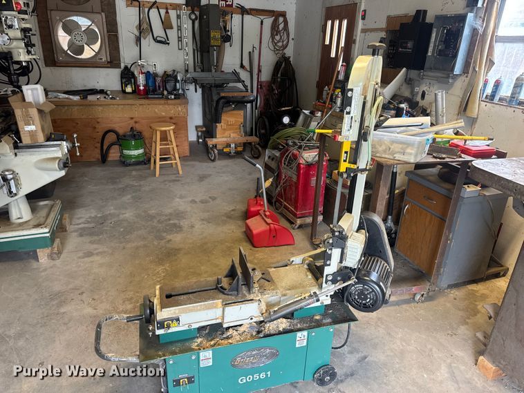 image for item EN0547 2019 Grizzly G0561 band saw