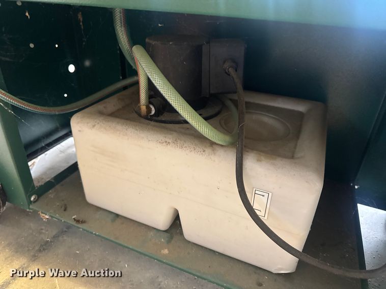 image for item EN0547 2019 Grizzly G0561 band saw