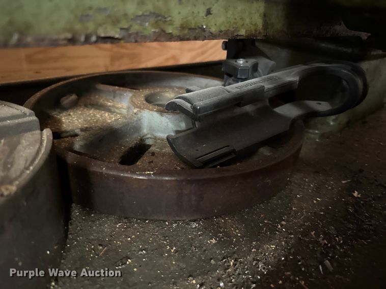 image for item EN0548 South Bend lathe