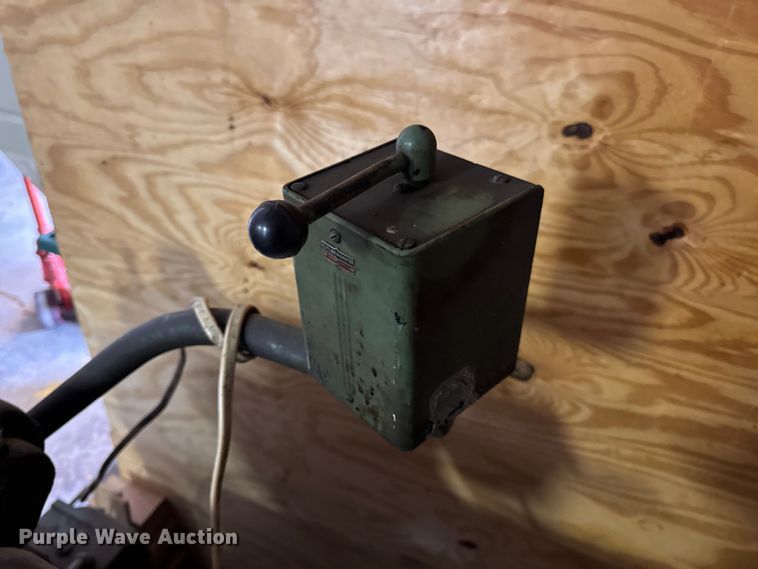 image for item EN0548 South Bend lathe