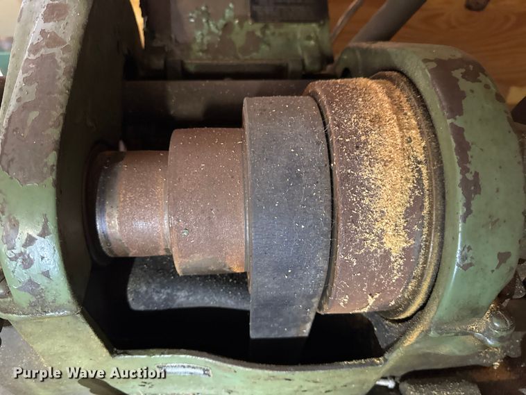 image for item EN0548 South Bend lathe