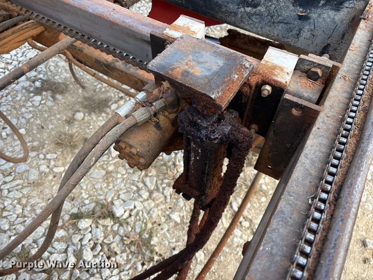 image for item EN5695 2011 TimberKing 2000 sawmill