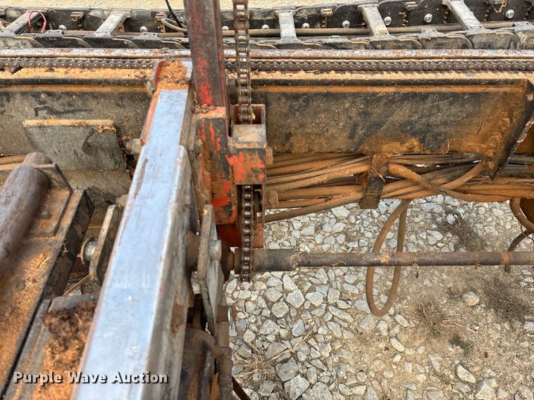 image for item EN5695 2011 TimberKing 2000 sawmill