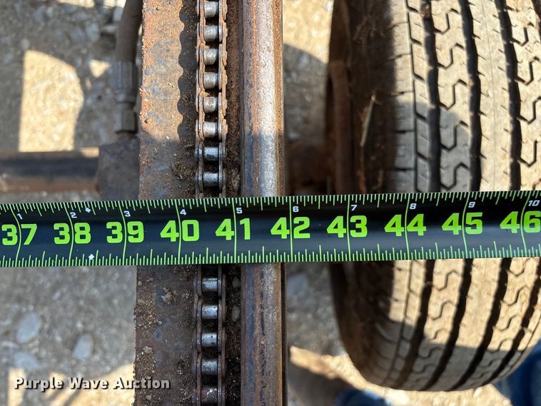 image for item EN5695 2011 TimberKing 2000 sawmill