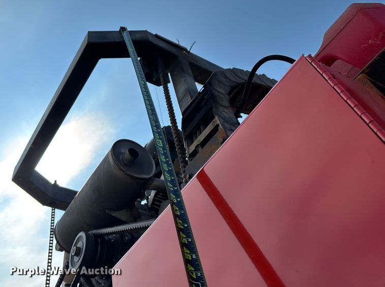 image for item EN5695 2011 TimberKing 2000 sawmill