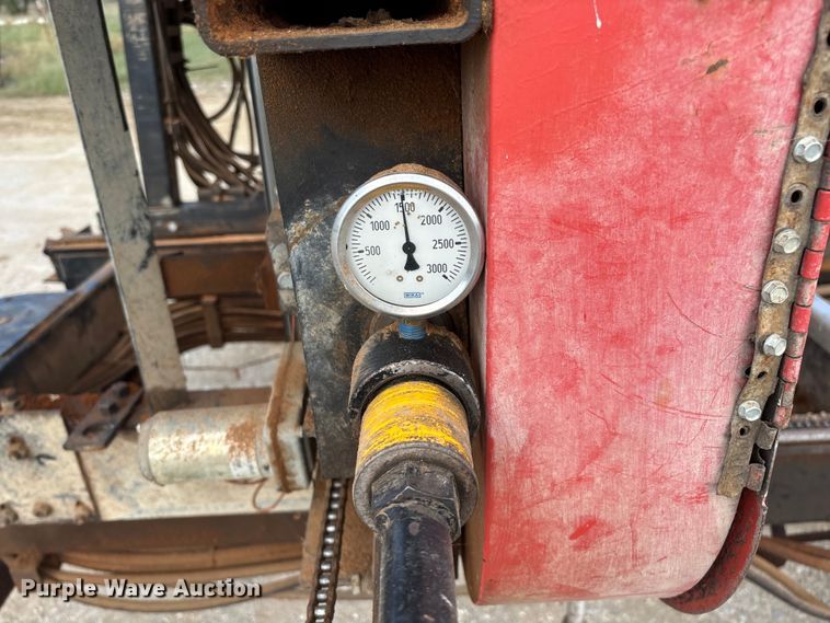 image for item EN5695 2011 TimberKing 2000 sawmill