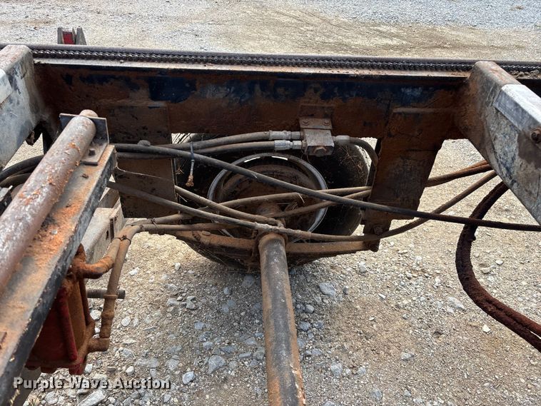 image for item EN5695 2011 TimberKing 2000 sawmill