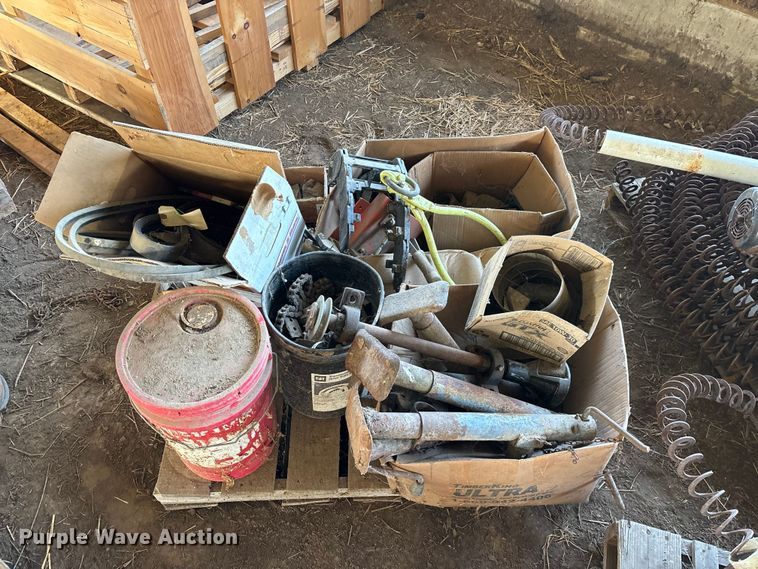 image for item EN5695 2011 TimberKing 2000 sawmill