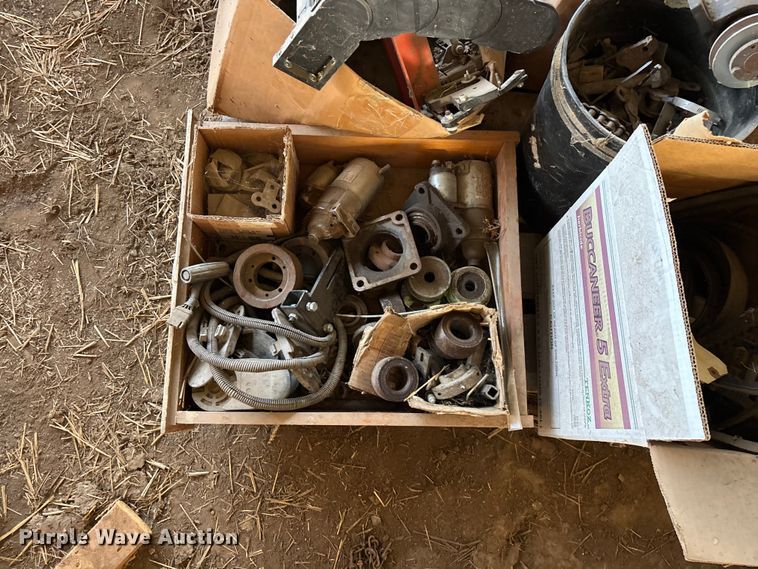 image for item EN5695 2011 TimberKing 2000 sawmill