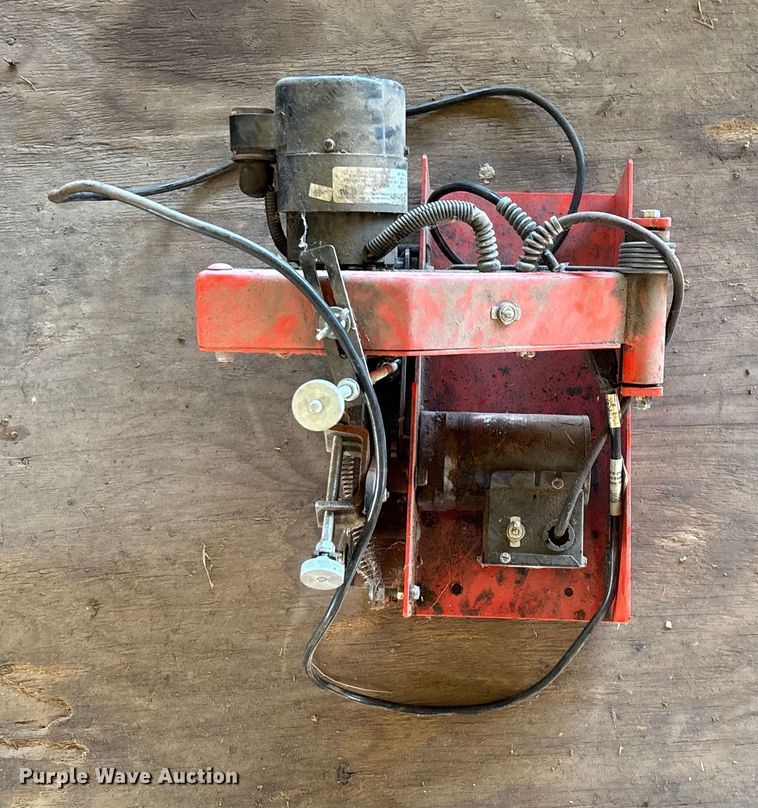 image for item EN5695 2011 TimberKing 2000 sawmill