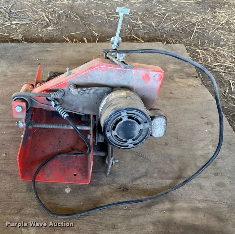 image for item EN5695 2011 TimberKing 2000 sawmill