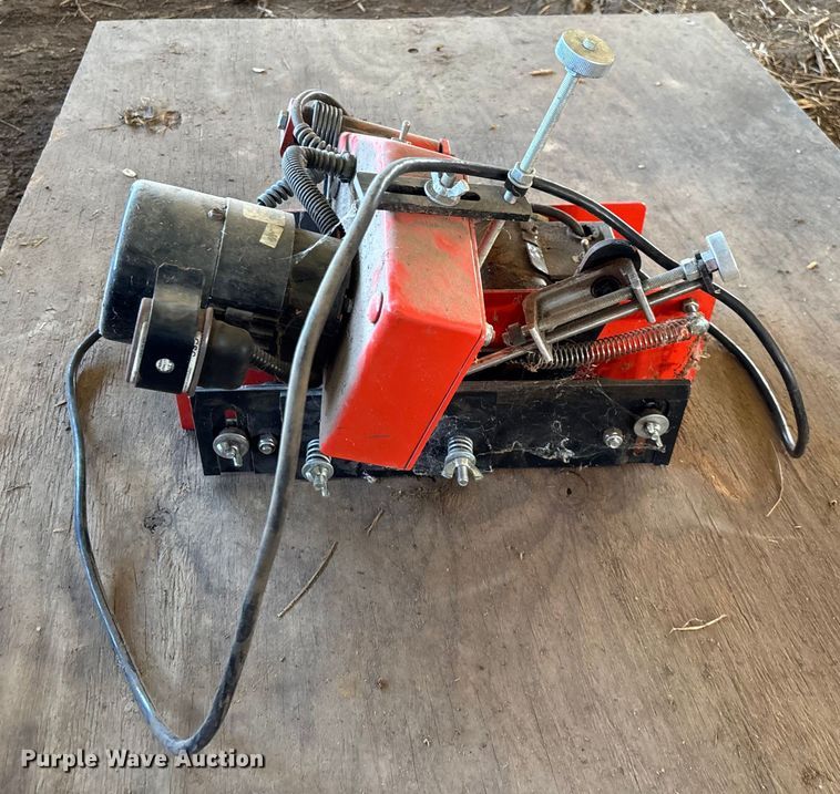 image for item EN5695 2011 TimberKing 2000 sawmill